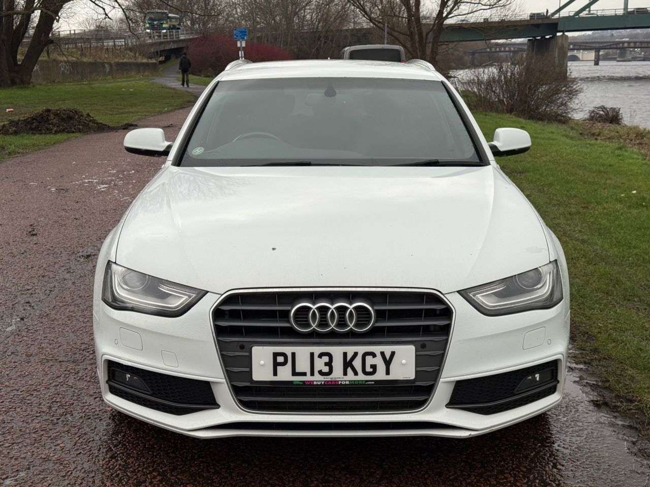 A 2013 AUDI A4 AVANT TDI S LINE A 2013 AUDI A4 AVANT TDI S LINE