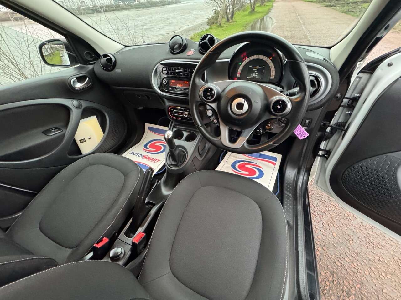 2017 SMART FORFOUR 2017 SMART FORFOUR