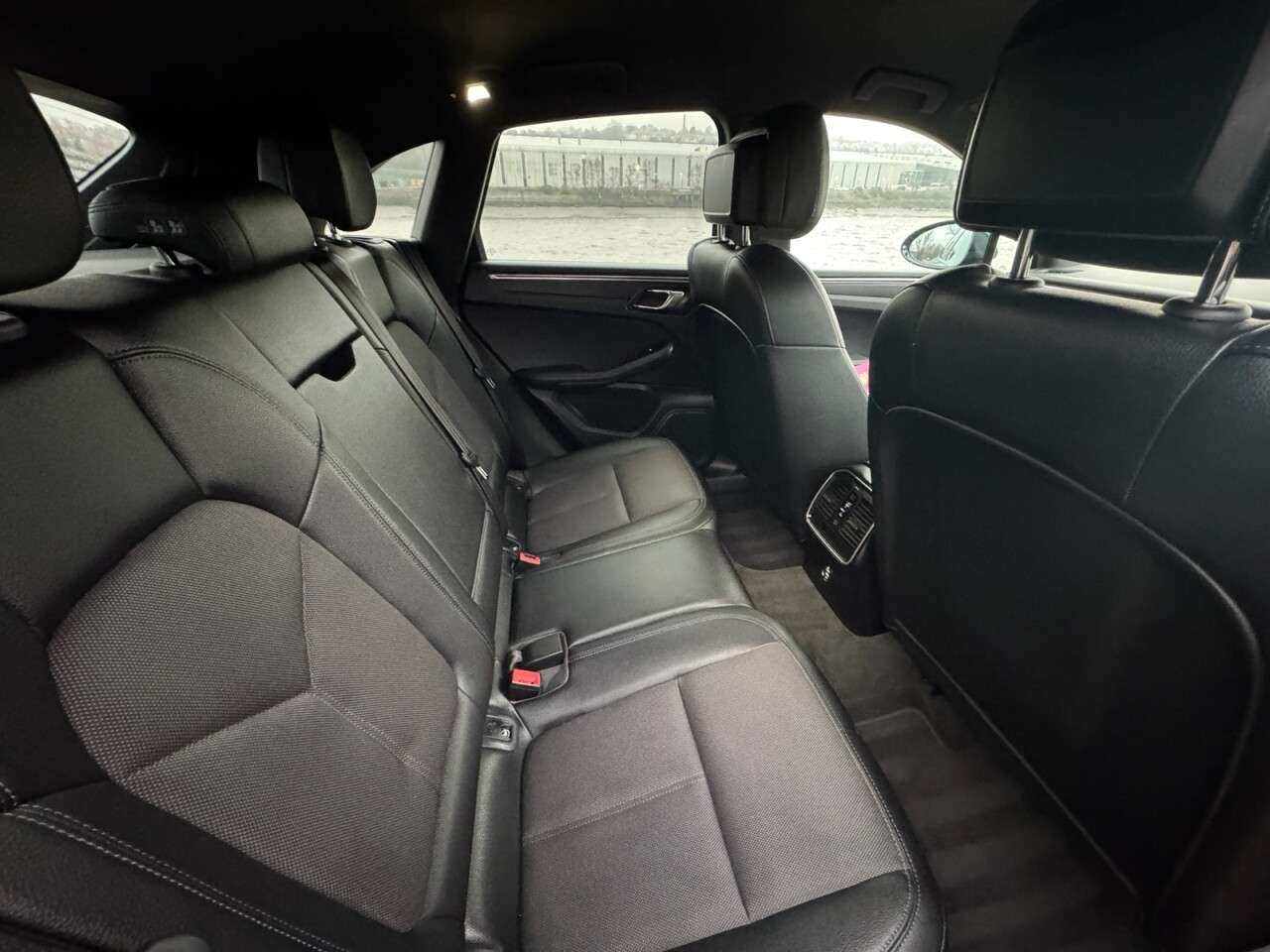 2021 PORSCHE MACAN 2021 PORSCHE MACAN