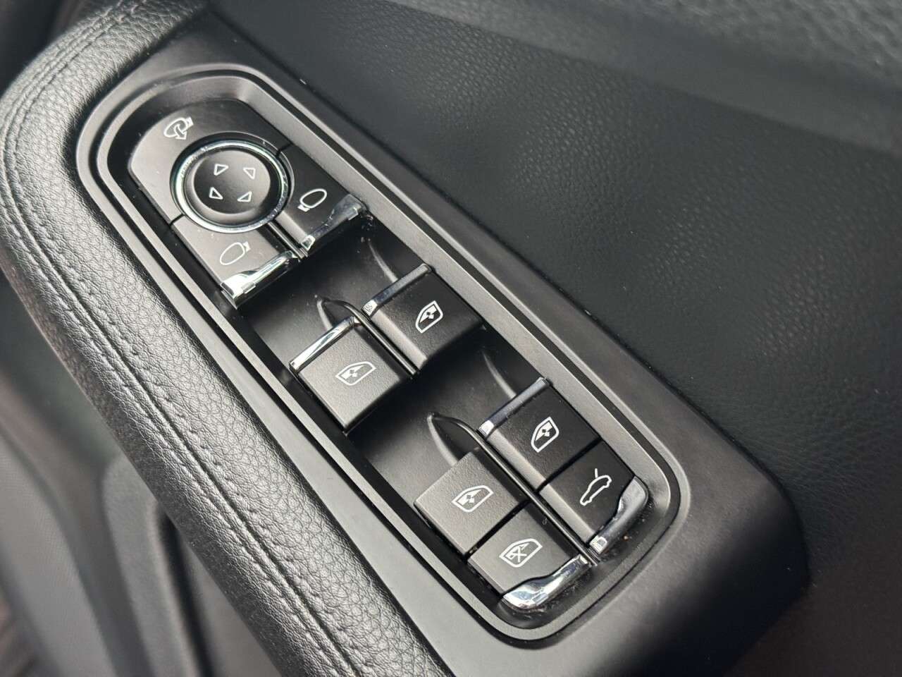 2021 PORSCHE MACAN 2021 PORSCHE MACAN