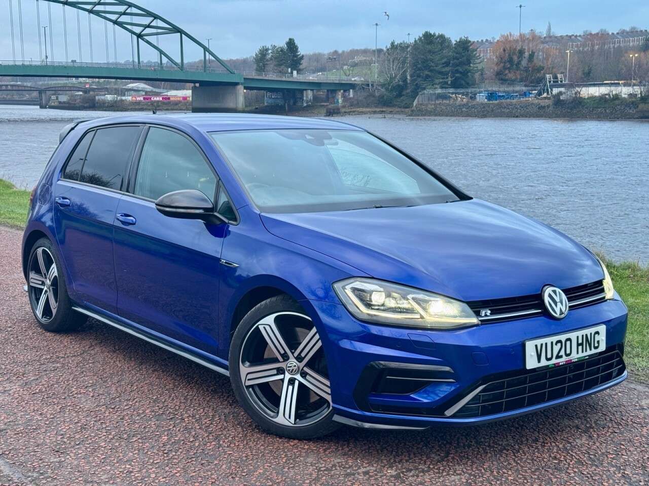 A 2020 VOLKSWAGEN GOLF 2.0 TSI R Hatchback 5dr Petrol DSG 4Motion Euro 6 (s/s) (300 ps) LAPIZ BLUE A 2020 VOLKSWAGEN GOLF 2.0 TSI R Hatchback 5dr Petrol DSG 4Motion Euro 6 (s/s) (300 ps) LAPIZ BLUE