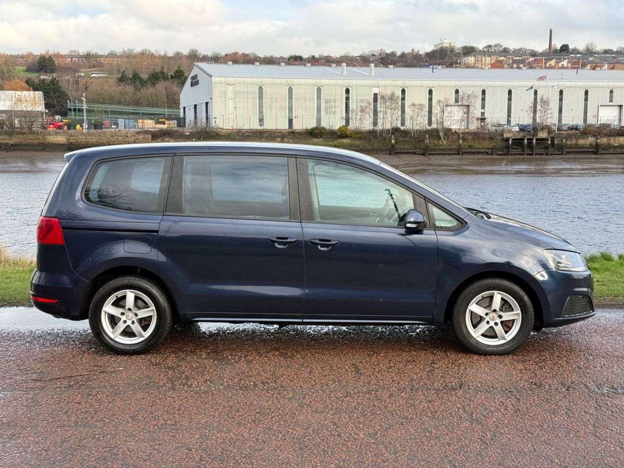 A 2011 SEAT ALHAMBRA 2.0 TDI Ecomotive CR S MPV 5dr Diesel Manual Euro 5 (s/s) (140 ps) **EXTENS A 2011 SEAT ALHAMBRA 2.0 TDI Ecomotive CR S MPV 5dr Diesel Manual Euro 5 (s/s) (140 ps) **EXTENS
