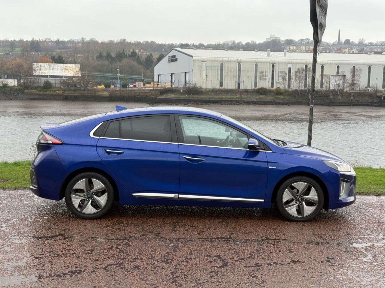 A 0 HYUNDAI IONIQ 1.6 h-GDi Premium SE Hatchback 5dr Petrol Hybrid DCT Euro 6 (s/s) (141 ps) A 0 HYUNDAI IONIQ 1.6 h-GDi Premium SE Hatchback 5dr Petrol Hybrid DCT Euro 6 (s/s) (141 ps)