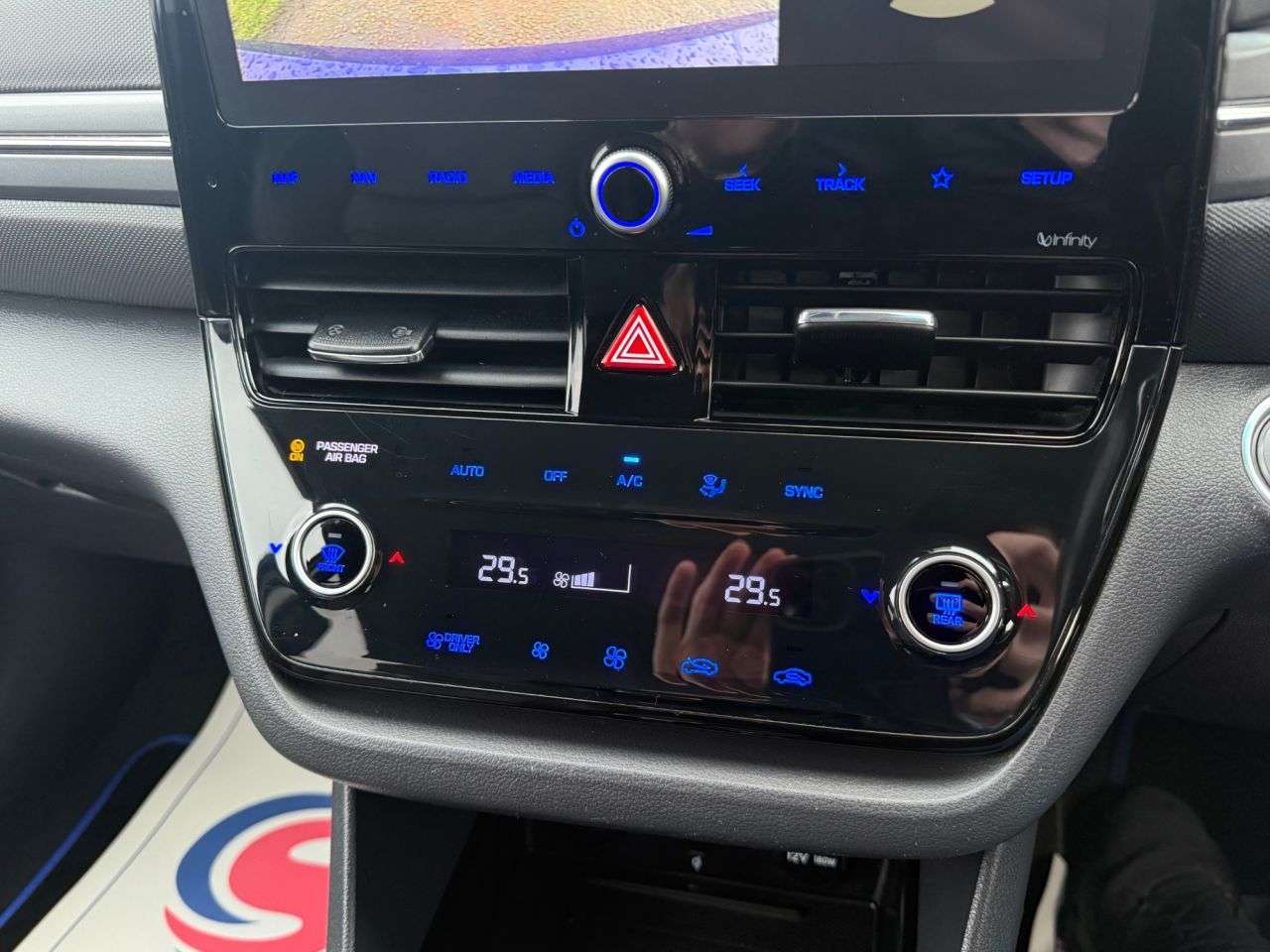 0 HYUNDAI IONIQ 0 HYUNDAI IONIQ