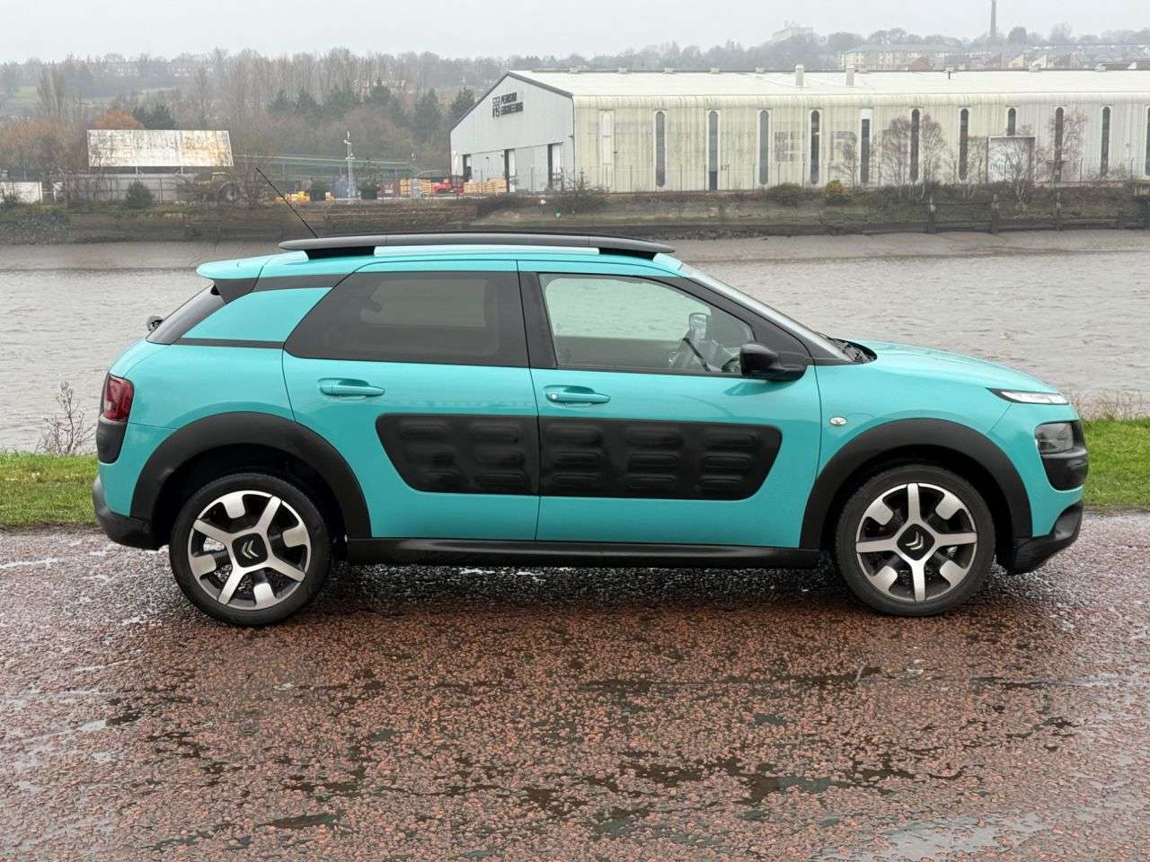A 2015 CITROEN C4 CACTUS 1.2 PureTech Flair Hatchback 5dr Petrol Manual Euro 6 (s/s) (110 ps) **SOLD A 2015 CITROEN C4 CACTUS 1.2 PureTech Flair Hatchback 5dr Petrol Manual Euro 6 (s/s) (110 ps) **SOLD