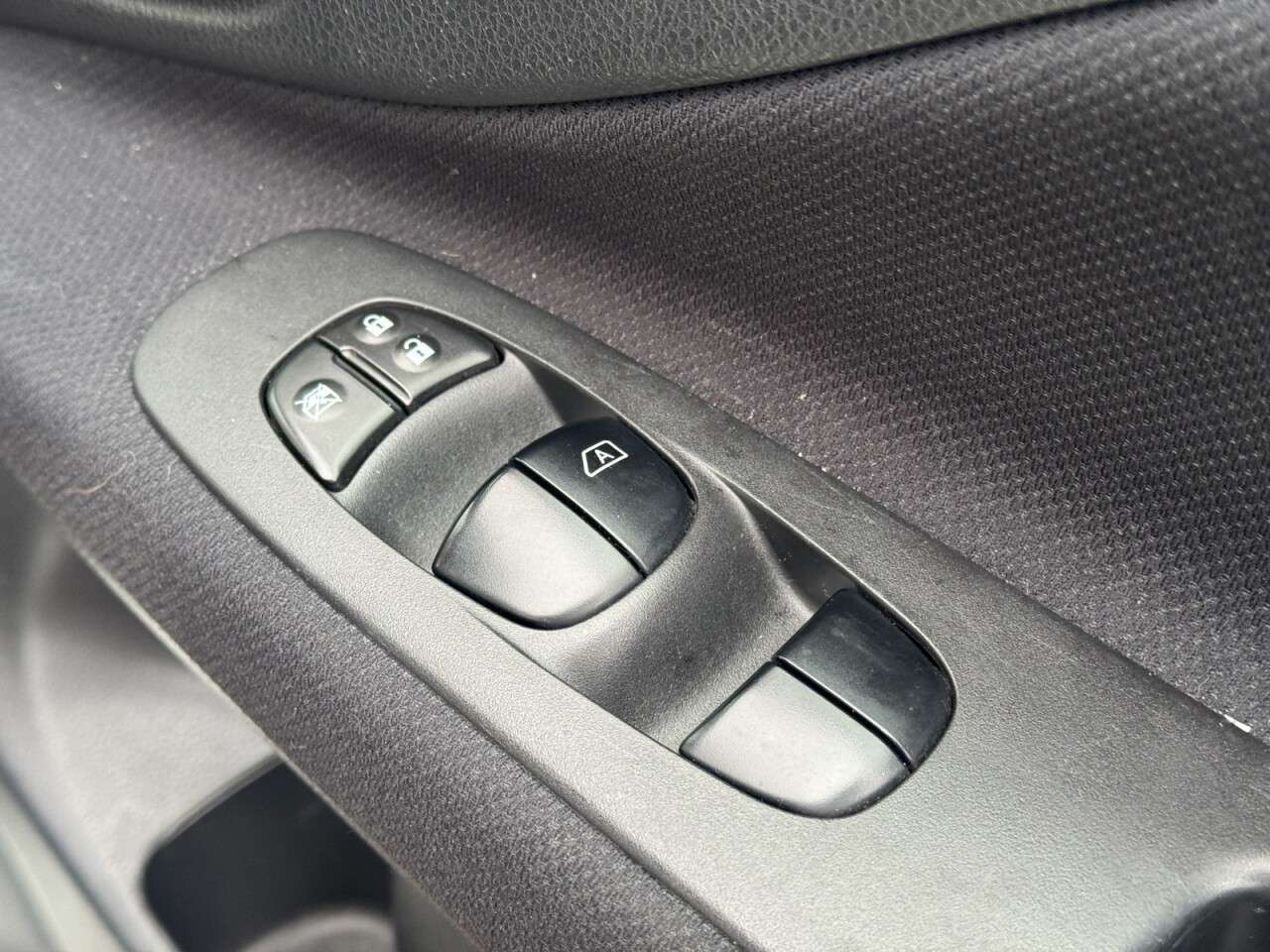 2011 NISSAN SERENA 2011 NISSAN SERENA