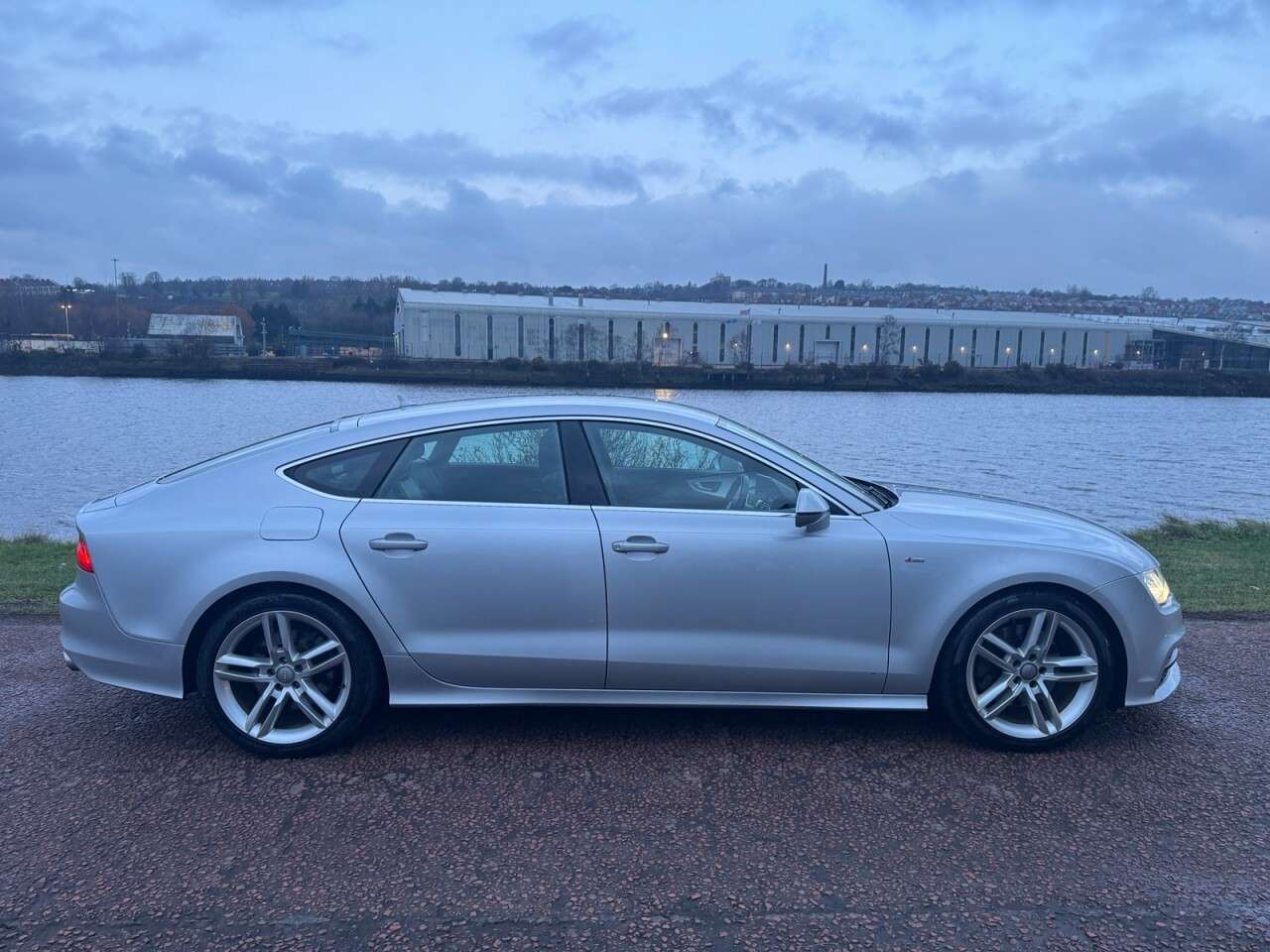 A 2014 AUDI A7 3.0 TDI V6 S line Sportback 5dr Diesel S Tronic quattro Euro 5 (s/s) (245 p A 2014 AUDI A7 3.0 TDI V6 S line Sportback 5dr Diesel S Tronic quattro Euro 5 (s/s) (245 p