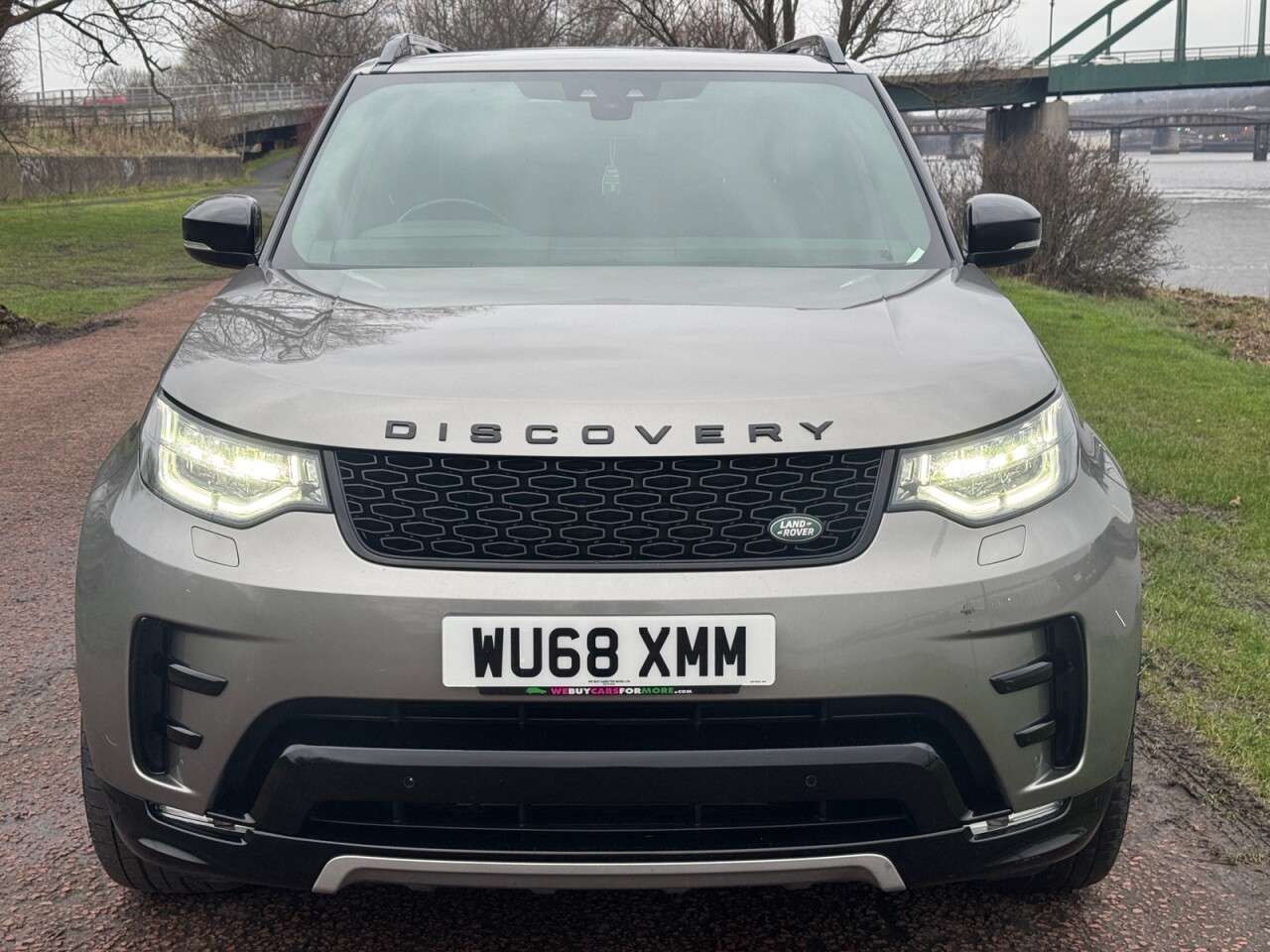 A 2018 LAND ROVER DISCOVERY 3.0 SD V6 HSE Luxury SUV 5dr Diesel Auto 4WD Euro 6 (s/s) (306 ps) 22" ALLO A 2018 LAND ROVER DISCOVERY 3.0 SD V6 HSE Luxury SUV 5dr Diesel Auto 4WD Euro 6 (s/s) (306 ps) 22" ALLO