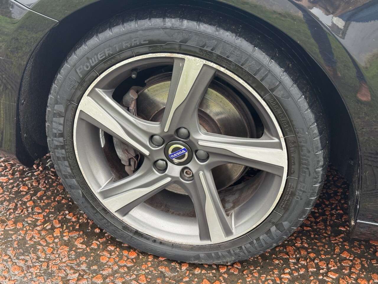 2015 VOLVO V40 2015 VOLVO V40