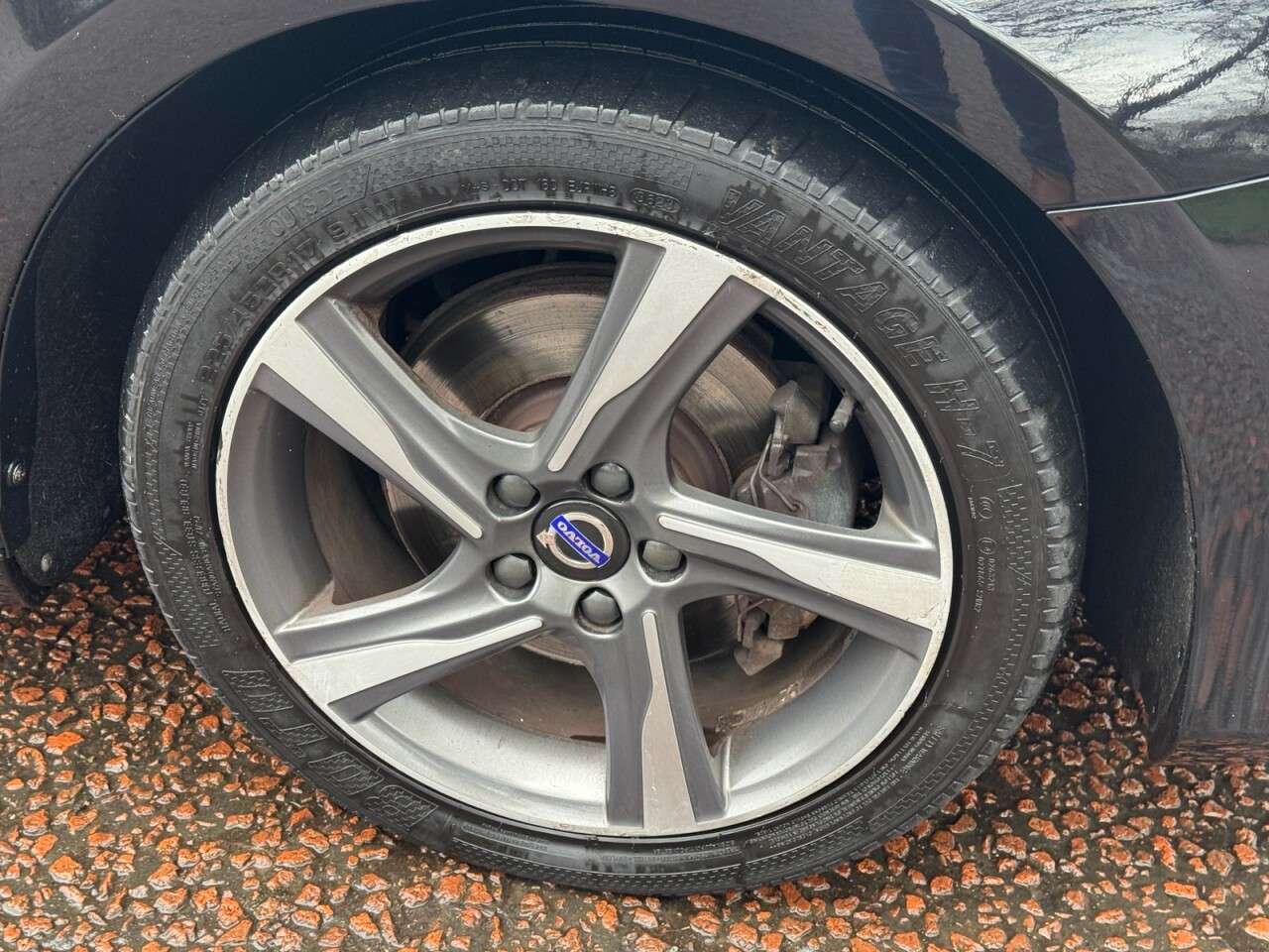 2015 VOLVO V40 2015 VOLVO V40