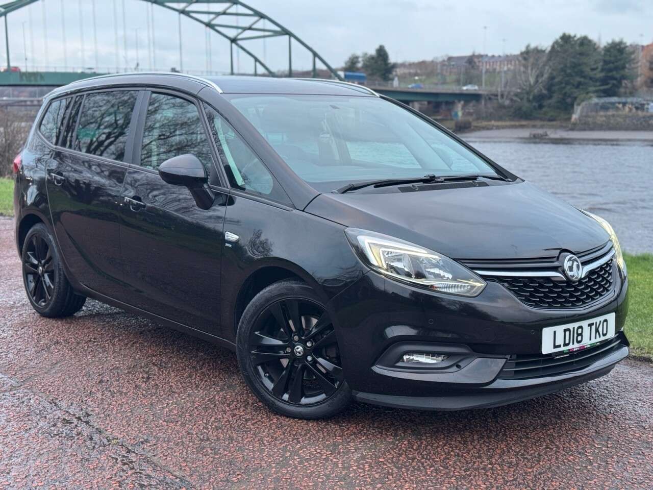 A 2018 VAUXHALL ZAFIRA TOURER 1.4i Turbo SRi Nav MPV 5dr Petrol Manual Euro 6 (140 ps) **FULL LEATHER HEA A 2018 VAUXHALL ZAFIRA TOURER 1.4i Turbo SRi Nav MPV 5dr Petrol Manual Euro 6 (140 ps) **FULL LEATHER HEA