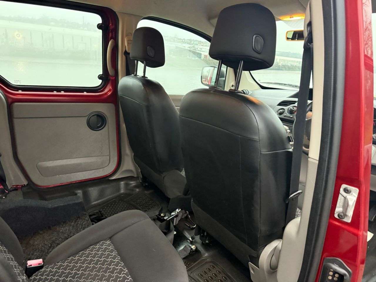 2011 RENAULT KANGOO 2011 RENAULT KANGOO