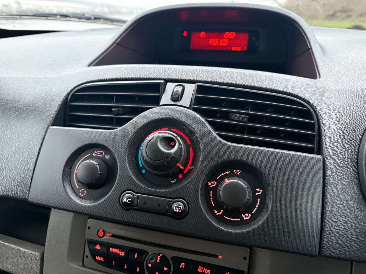 2011 RENAULT KANGOO 2011 RENAULT KANGOO