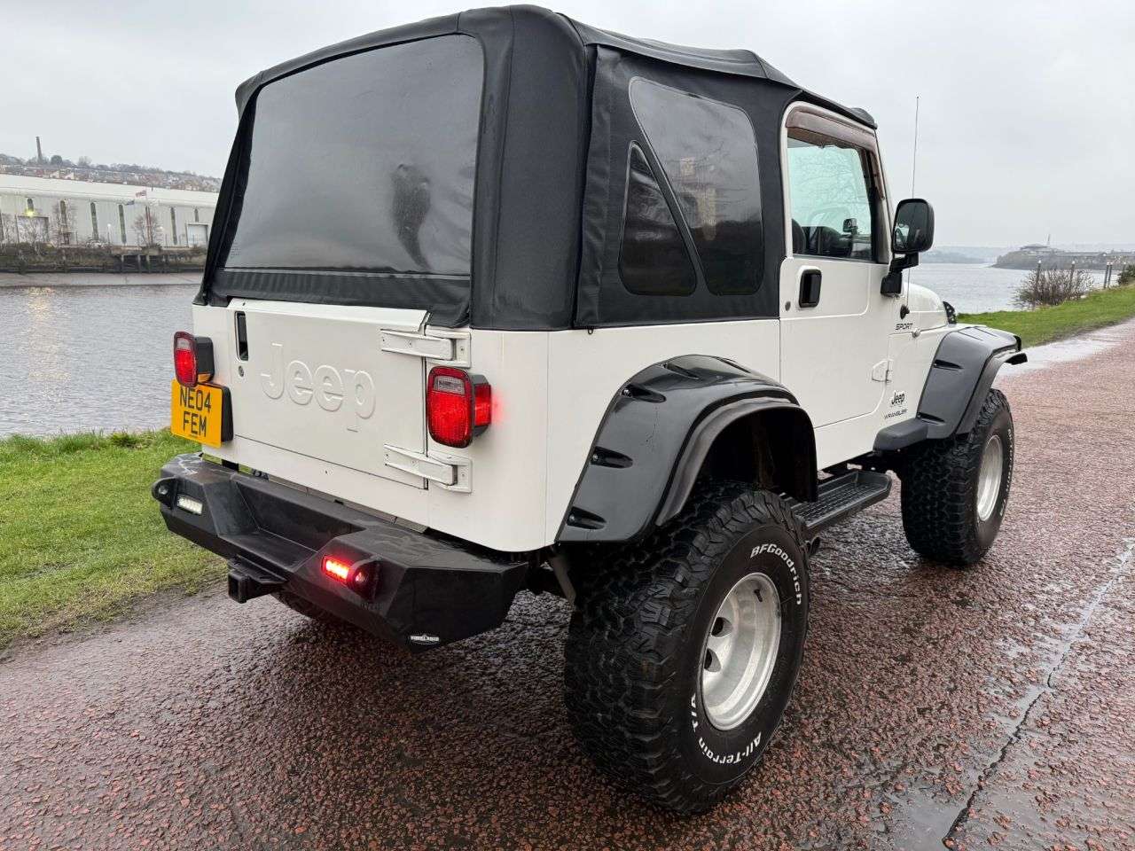 A 2004 JEEP WRANGLER 0.0L SAT NAV, BLUETOOTH A 2004 JEEP WRANGLER 0.0L SAT NAV, BLUETOOTH