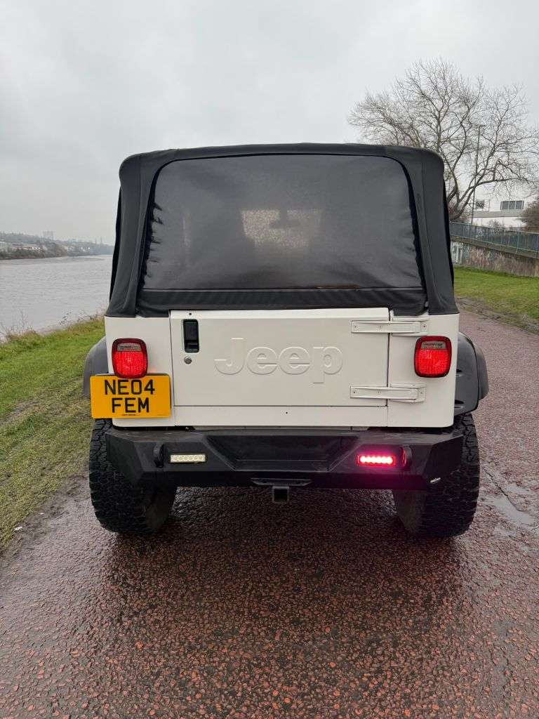 A 2004 JEEP WRANGLER 0.0L SAT NAV, BLUETOOTH A 2004 JEEP WRANGLER 0.0L SAT NAV, BLUETOOTH