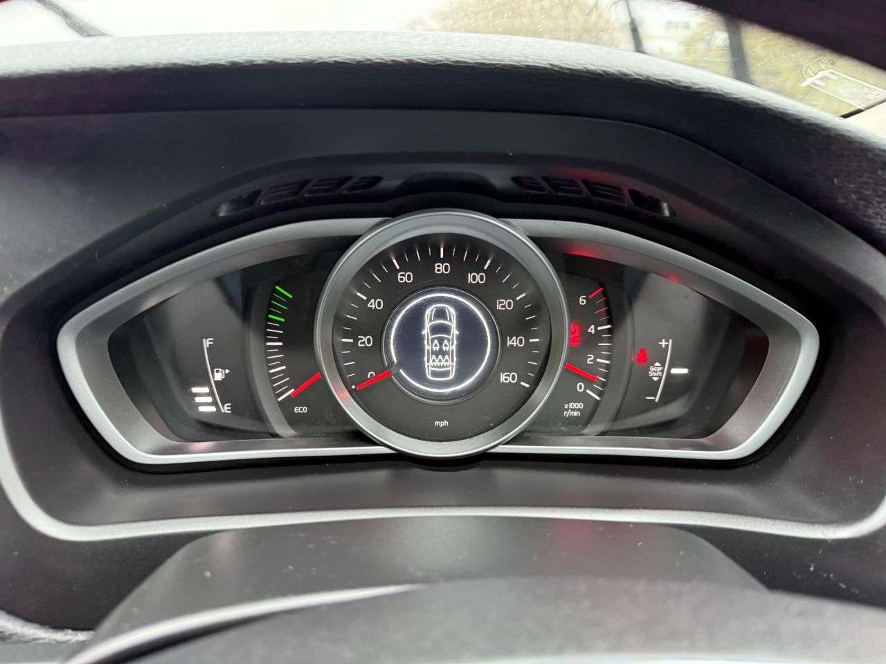 2017 VOLVO V40 2017 VOLVO V40