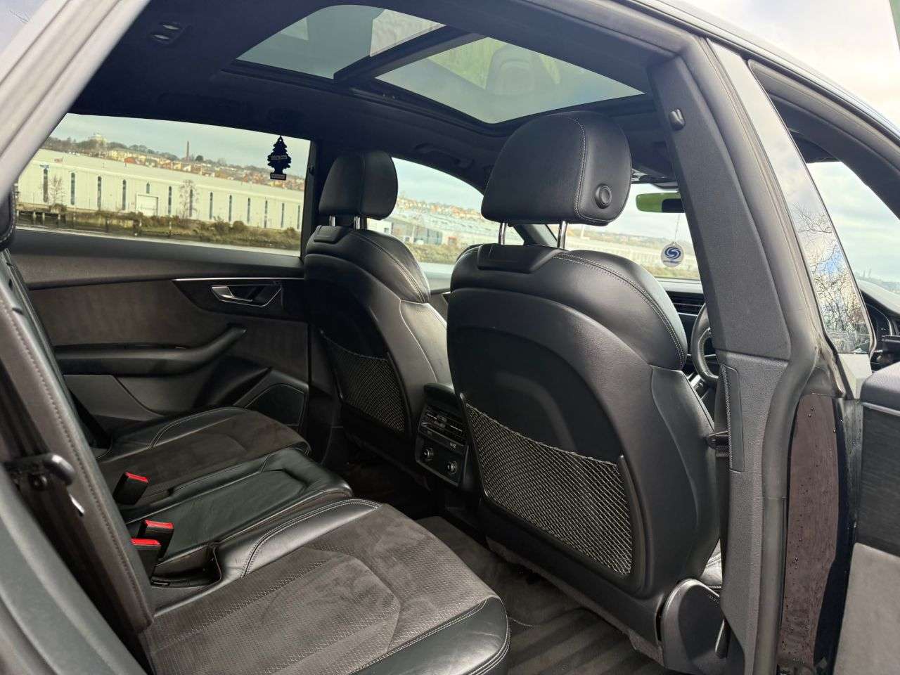 2019 AUDI Q8 2019 AUDI Q8