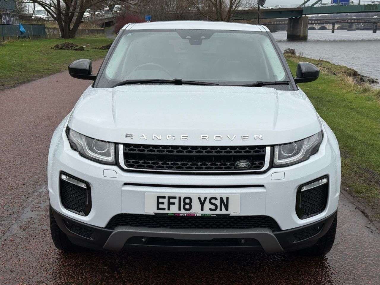 A 2018 LAND ROVER RANGE ROVER EVOQUE 2.0 TD4 SE Tech SUV 5dr Diesel Auto 4WD Euro 6 (s/s) (180 ps) FOUR WHEEL DR A 2018 LAND ROVER RANGE ROVER EVOQUE 2.0 TD4 SE Tech SUV 5dr Diesel Auto 4WD Euro 6 (s/s) (180 ps) FOUR WHEEL DR