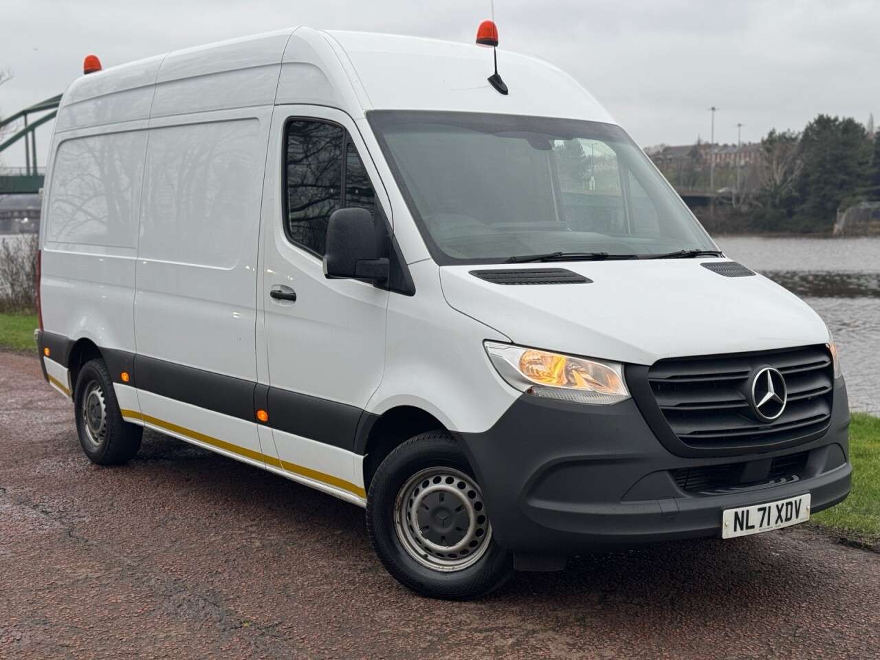A 2021 MERCEDES-BENZ SPRINTER 2.1 316 CDI Progressive Panel Van 5dr Diesel Manual RWD L2 H2 Euro 6 (s/s) A 2021 MERCEDES-BENZ SPRINTER 2.1 316 CDI Progressive Panel Van 5dr Diesel Manual RWD L2 H2 Euro 6 (s/s)