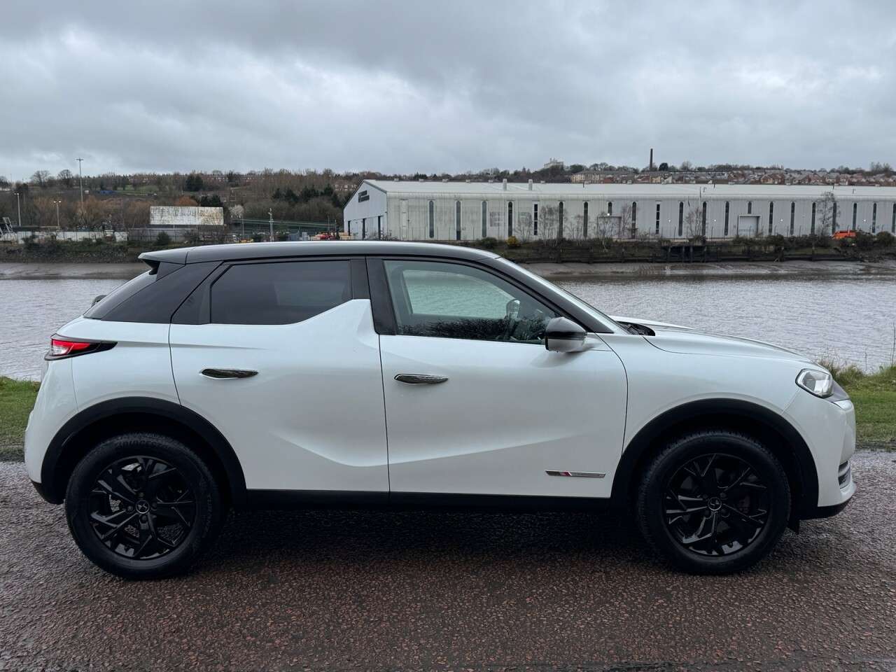 A 2019 DS AUTOMOBILES DS 3 1.2 PureTech Performance Line Crossback 5dr Petrol EAT8 Euro 6 (s/s) (155 p A 2019 DS AUTOMOBILES DS 3 1.2 PureTech Performance Line Crossback 5dr Petrol EAT8 Euro 6 (s/s) (155 p