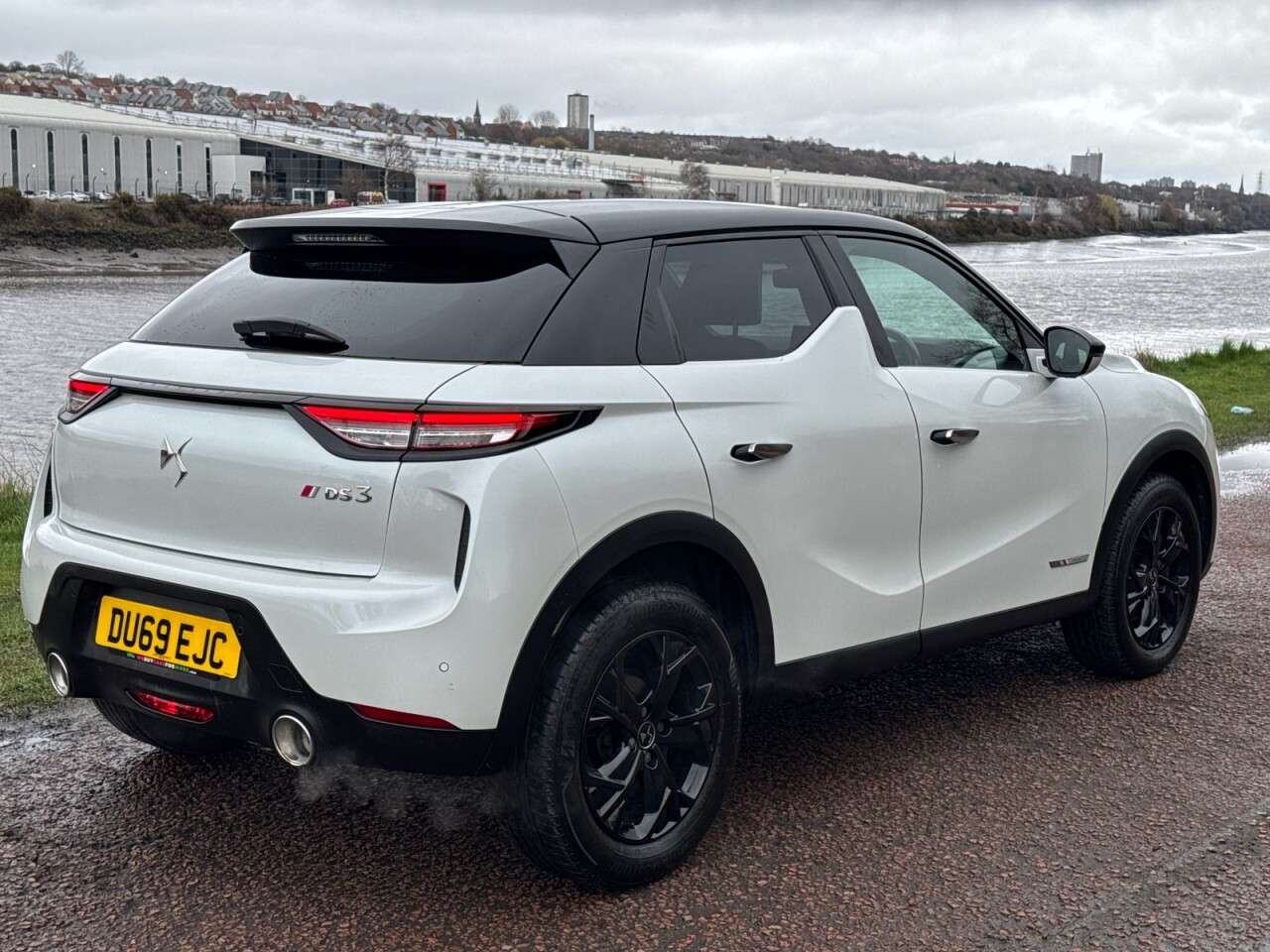 A 2019 DS AUTOMOBILES DS 3 1.2 PureTech Performance Line Crossback 5dr Petrol EAT8 Euro 6 (s/s) (155 p A 2019 DS AUTOMOBILES DS 3 1.2 PureTech Performance Line Crossback 5dr Petrol EAT8 Euro 6 (s/s) (155 p