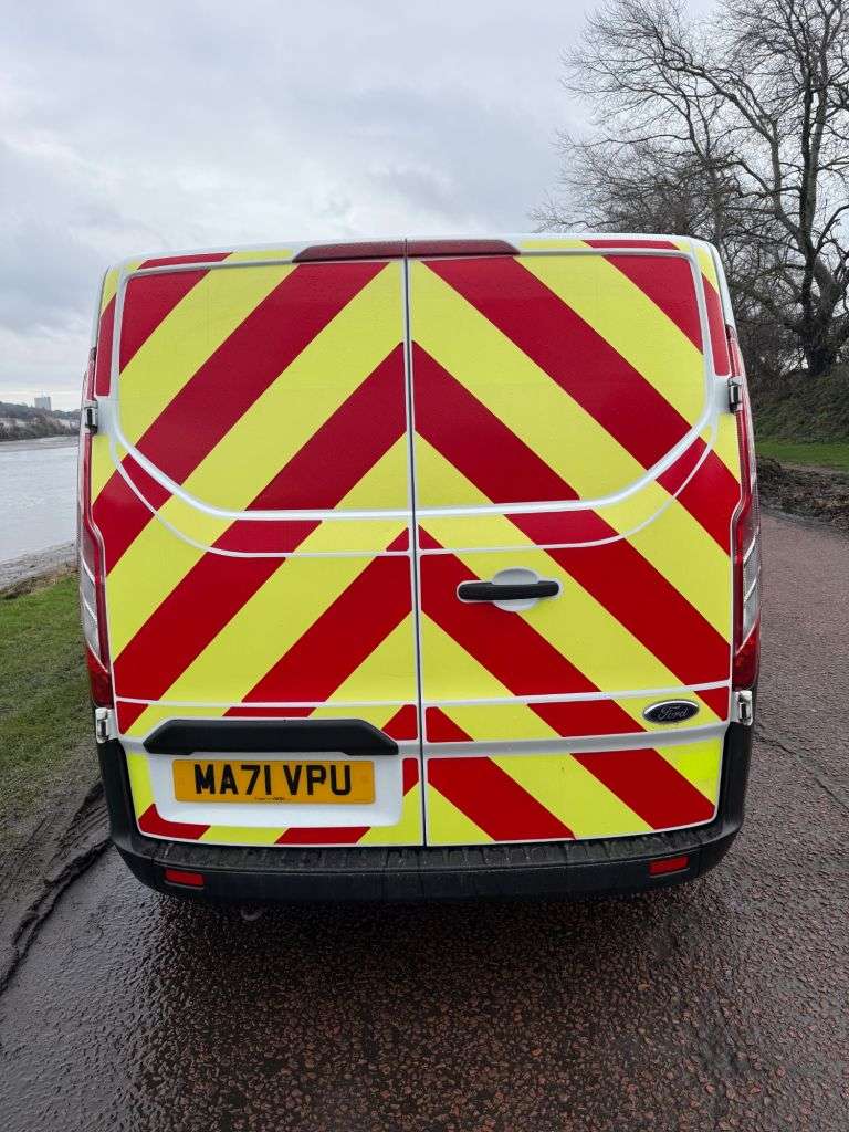 A 2021 FORD TRANSIT CUSTOM 2.0 300 EcoBlue Leader Panel Van 5dr Diesel Manual L1 H1 Euro 6 (s/s) (130 A 2021 FORD TRANSIT CUSTOM 2.0 300 EcoBlue Leader Panel Van 5dr Diesel Manual L1 H1 Euro 6 (s/s) (130