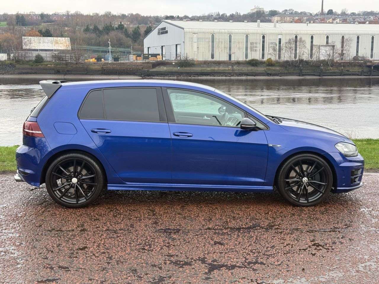 A 2015 VOLKSWAGEN GOLF 2.0 TSI BlueMotion Tech R Hatchback 5dr Petrol DSG 4Motion Euro 6 (s/s) (30 A 2015 VOLKSWAGEN GOLF 2.0 TSI BlueMotion Tech R Hatchback 5dr Petrol DSG 4Motion Euro 6 (s/s) (30