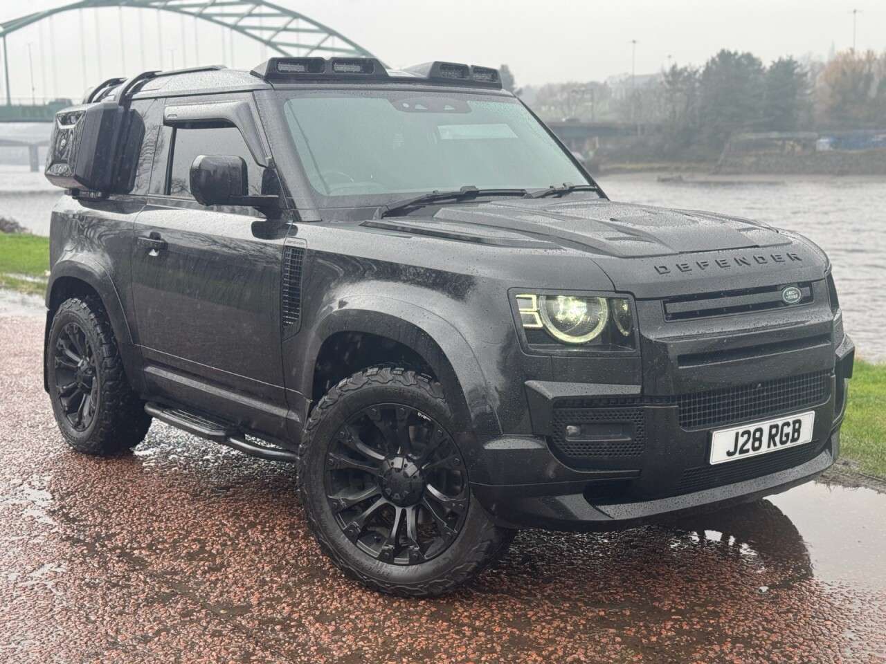 A 2021 LAND ROVER DEFENDER 3.0 D250 MHEV X-Dynamic SE SUV 3dr Diesel Auto 4WD Euro 6 (s/s) (250 ps) ** A 2021 LAND ROVER DEFENDER 3.0 D250 MHEV X-Dynamic SE SUV 3dr Diesel Auto 4WD Euro 6 (s/s) (250 ps) **