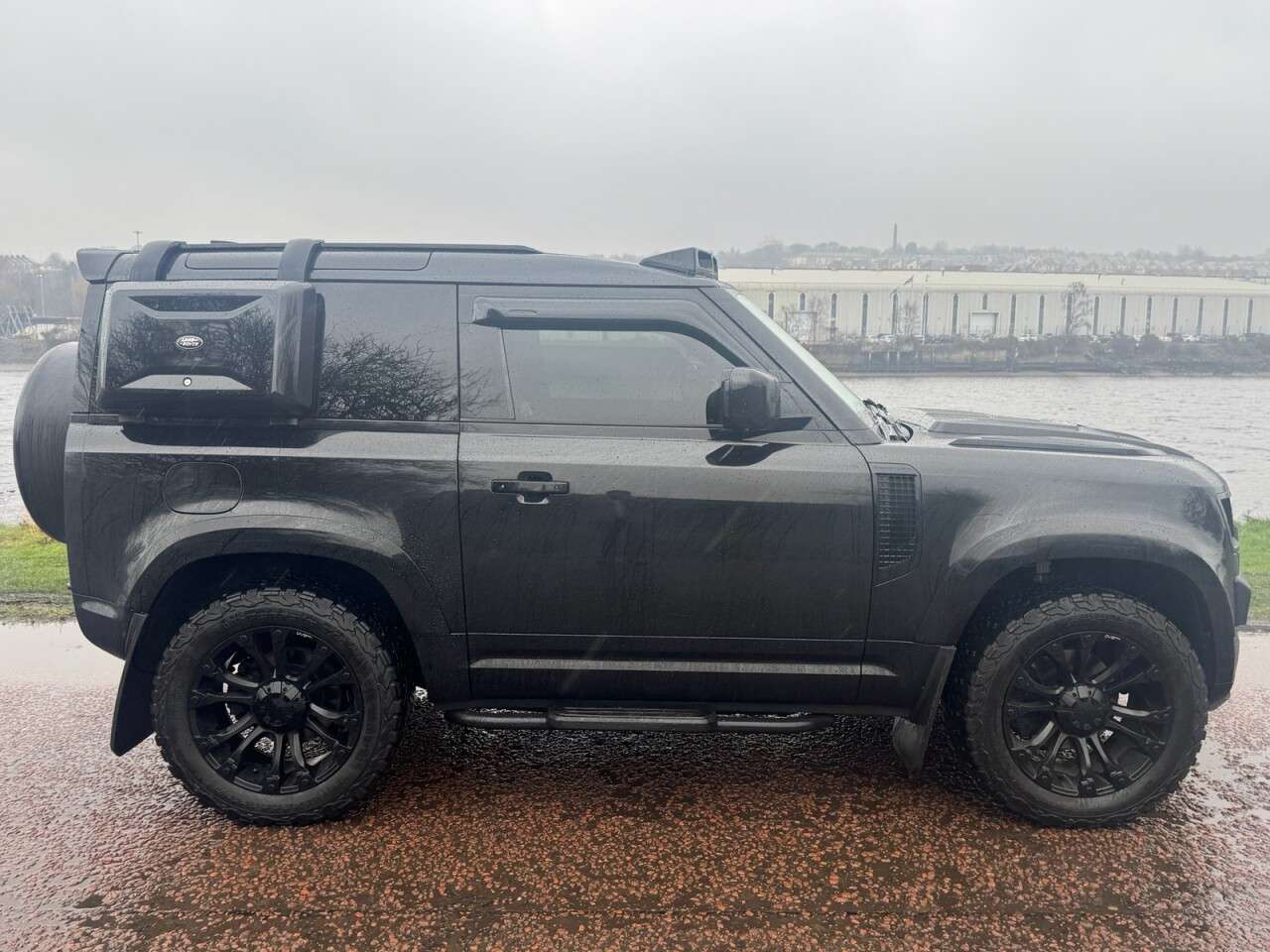 A 2021 LAND ROVER DEFENDER 3.0 D250 MHEV X-Dynamic SE SUV 3dr Diesel Auto 4WD Euro 6 (s/s) (250 ps) ** A 2021 LAND ROVER DEFENDER 3.0 D250 MHEV X-Dynamic SE SUV 3dr Diesel Auto 4WD Euro 6 (s/s) (250 ps) **