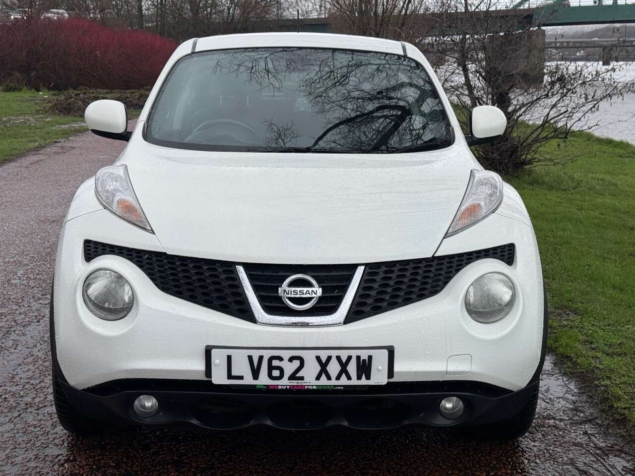 A 2012 NISSAN JUKE 1.6 Tekna SUV 5dr Petrol CVT Euro 5 (117 ps) GOOD HISTORY - 8 STAMPS A 2012 NISSAN JUKE 1.6 Tekna SUV 5dr Petrol CVT Euro 5 (117 ps) GOOD HISTORY - 8 STAMPS