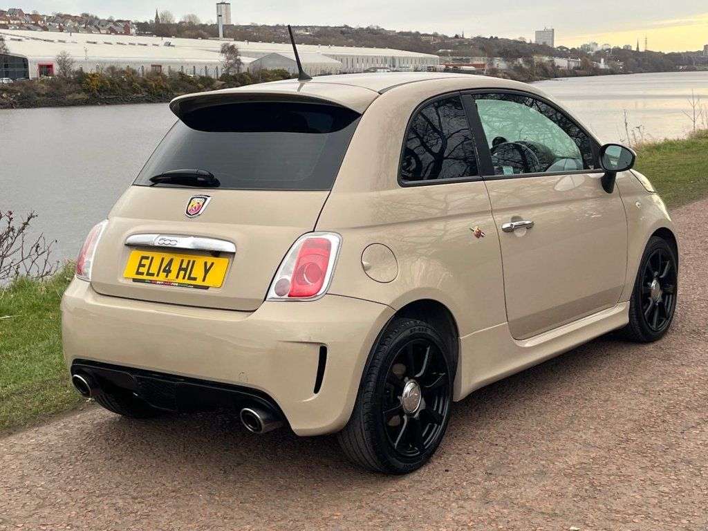 A 2014 ABARTH 500 1.4 T-Jet Hatchback 3dr Petrol Manual Euro 5 (135 bhp) UPGRADED MEDIA SYSTE A 2014 ABARTH 500 1.4 T-Jet Hatchback 3dr Petrol Manual Euro 5 (135 bhp) UPGRADED MEDIA SYSTE