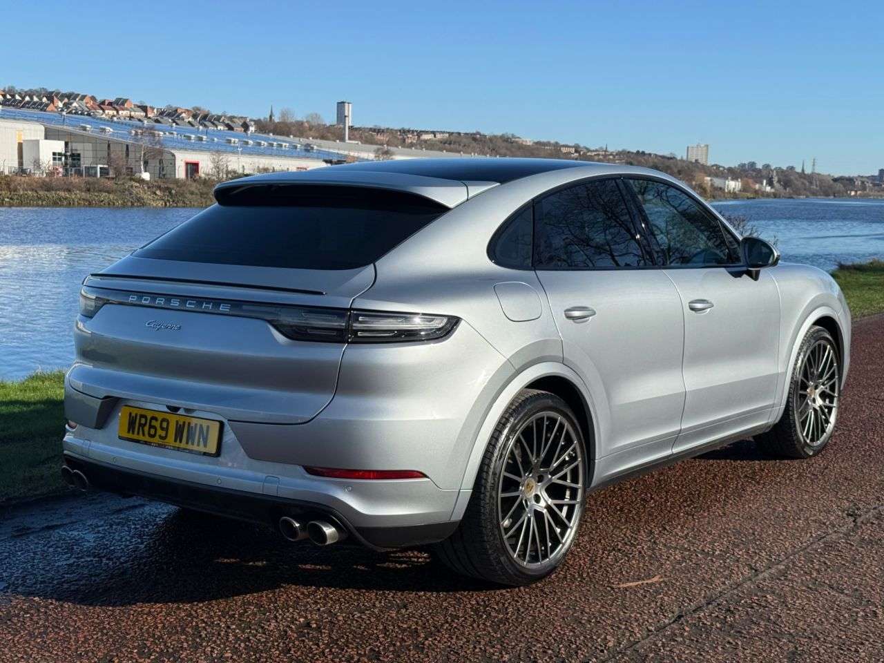 A 2019 PORSCHE CAYENNE 3.0T V6 Coupe 5dr Petrol TiptronicS 4WD Euro 6 (s/s) (340 ps) **PAN ROOF** A 2019 PORSCHE CAYENNE 3.0T V6 Coupe 5dr Petrol TiptronicS 4WD Euro 6 (s/s) (340 ps) **PAN ROOF**