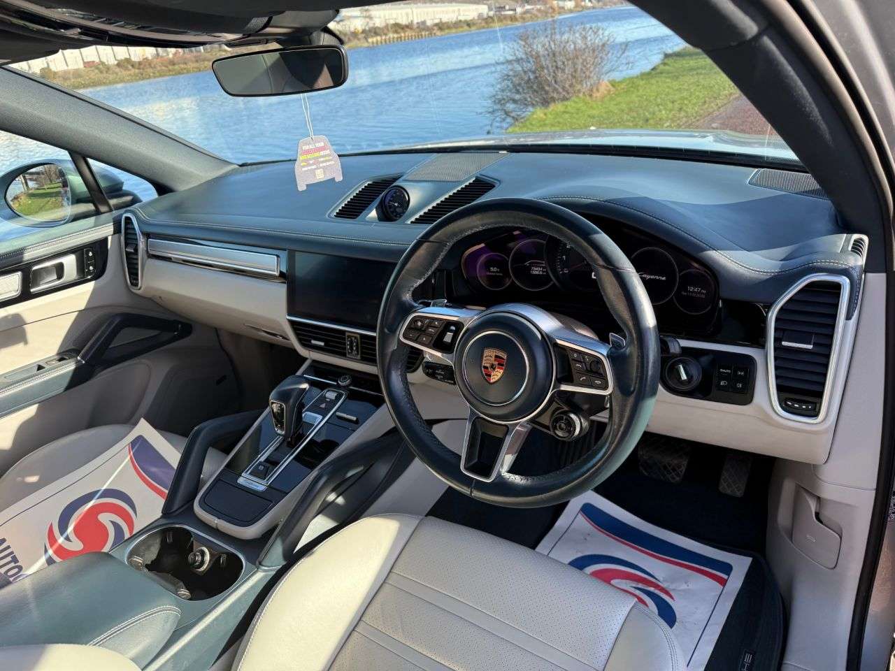 2019 PORSCHE CAYENNE 2019 PORSCHE CAYENNE