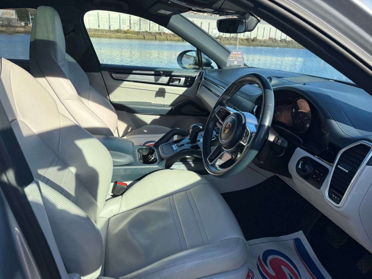 2019 PORSCHE CAYENNE 2019 PORSCHE CAYENNE