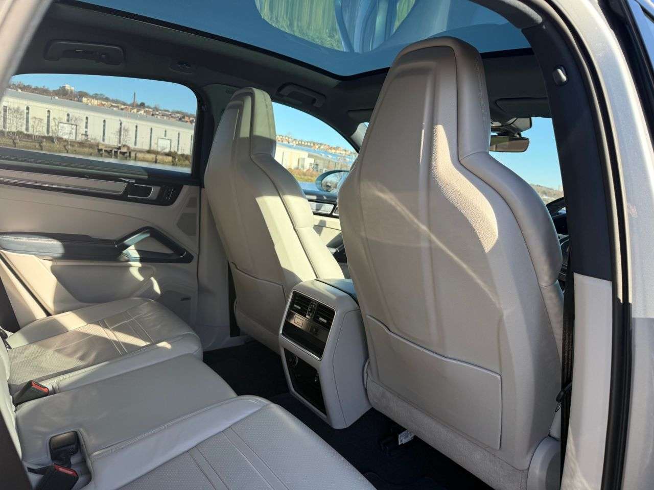 2019 PORSCHE CAYENNE 2019 PORSCHE CAYENNE