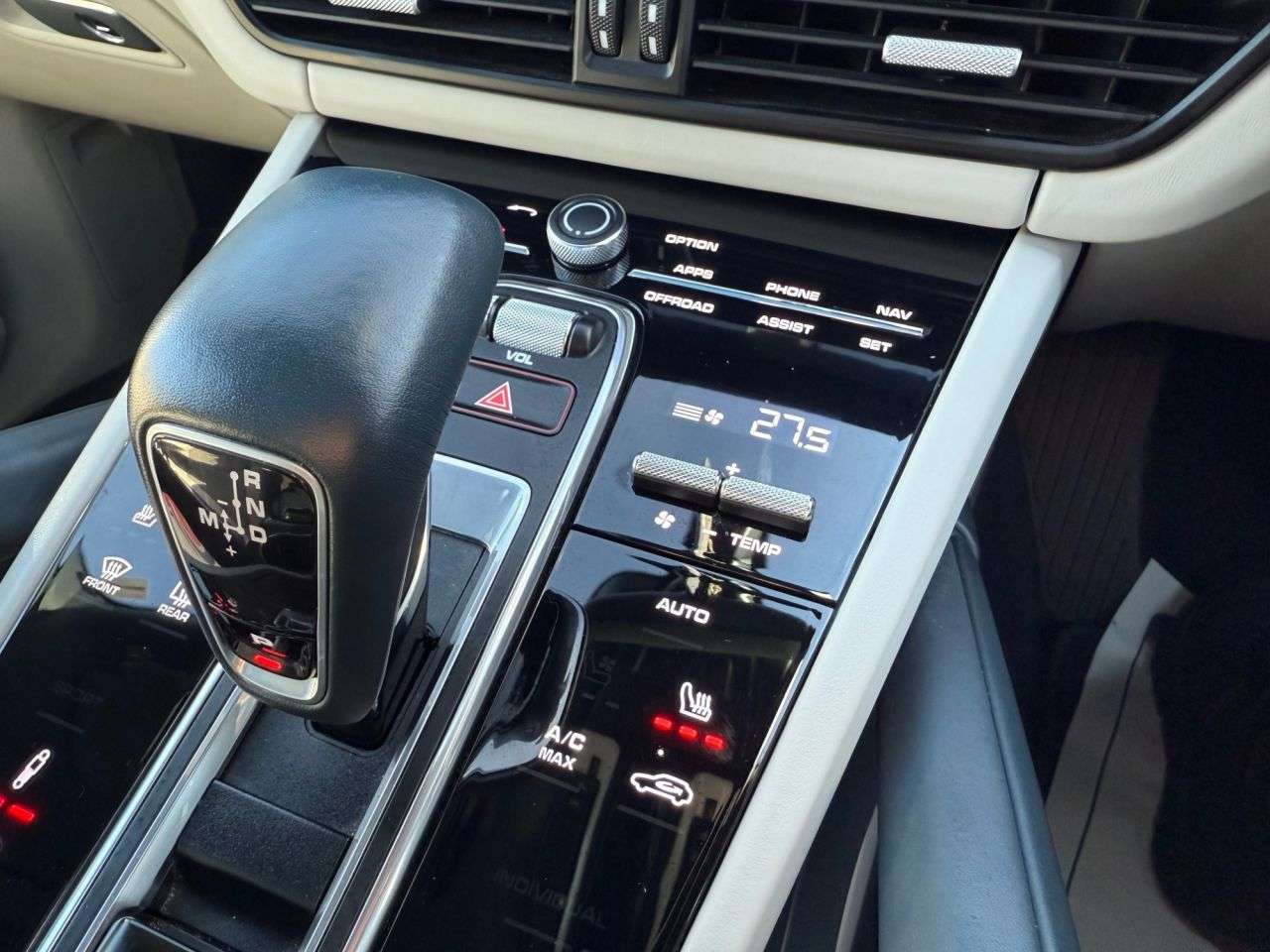 2019 PORSCHE CAYENNE 2019 PORSCHE CAYENNE