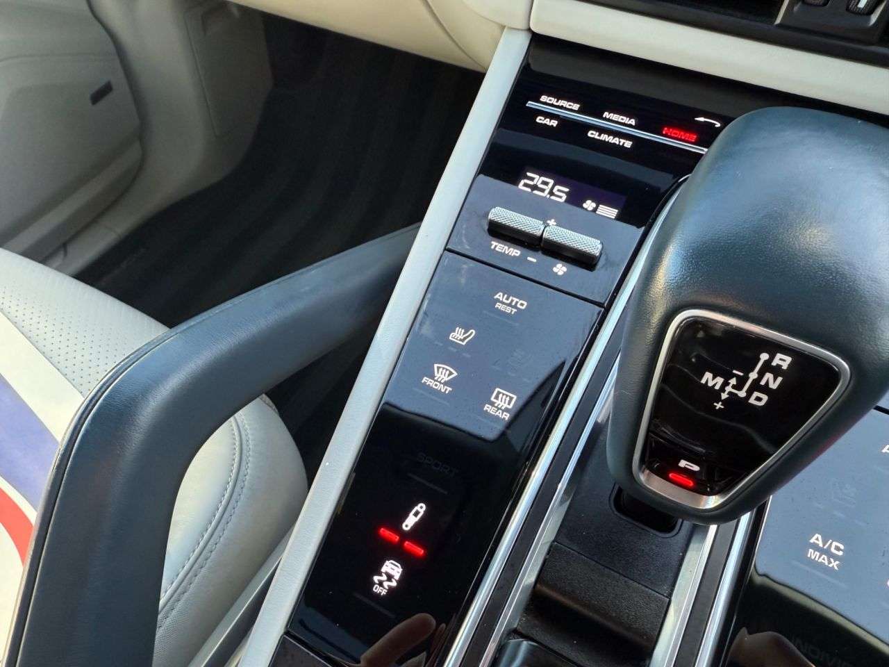 2019 PORSCHE CAYENNE 2019 PORSCHE CAYENNE