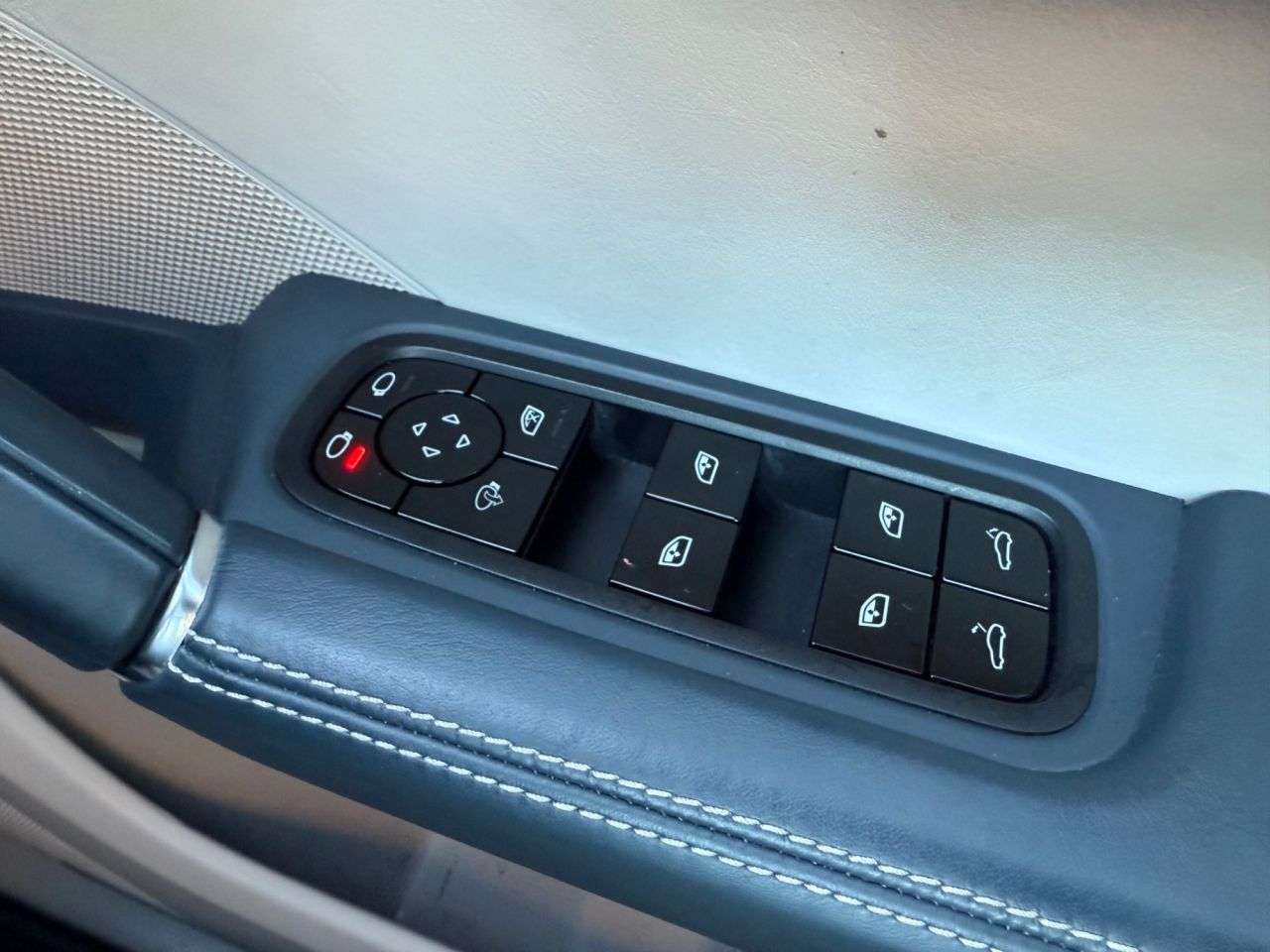 2019 PORSCHE CAYENNE 2019 PORSCHE CAYENNE