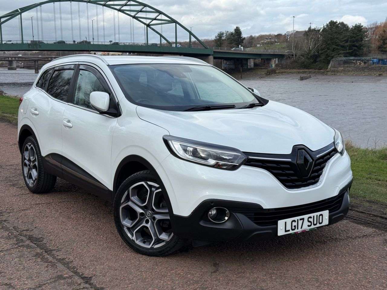 A 2017 RENAULT KADJAR 1.5 dCi Dynamique S Nav SUV 5dr Diesel EDC Euro 6 (s/s) (110 ps) **HALF LEA A 2017 RENAULT KADJAR 1.5 dCi Dynamique S Nav SUV 5dr Diesel EDC Euro 6 (s/s) (110 ps) **HALF LEA