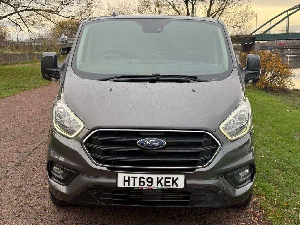 A 2020 FORD TRANSIT CUSTOM 2.0 300 EcoBlue Limited Panel Van 5dr Diesel Manual L2 H1 Euro 6 (s/s) (170 A 2020 FORD TRANSIT CUSTOM 2.0 300 EcoBlue Limited Panel Van 5dr Diesel Manual L2 H1 Euro 6 (s/s) (170