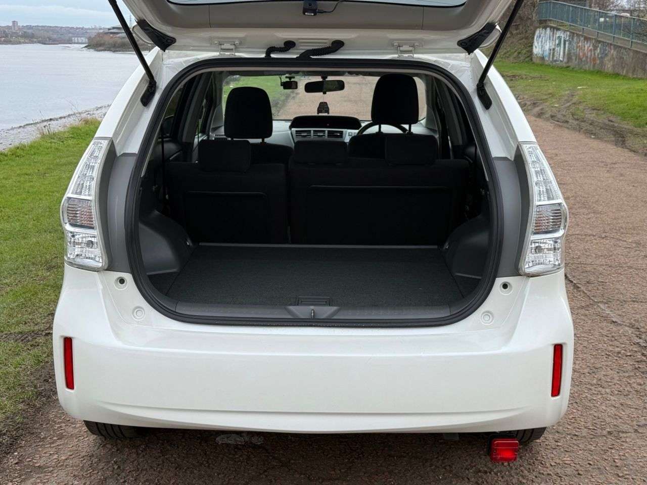 2013 TOYOTA PRIUS 2013 TOYOTA PRIUS