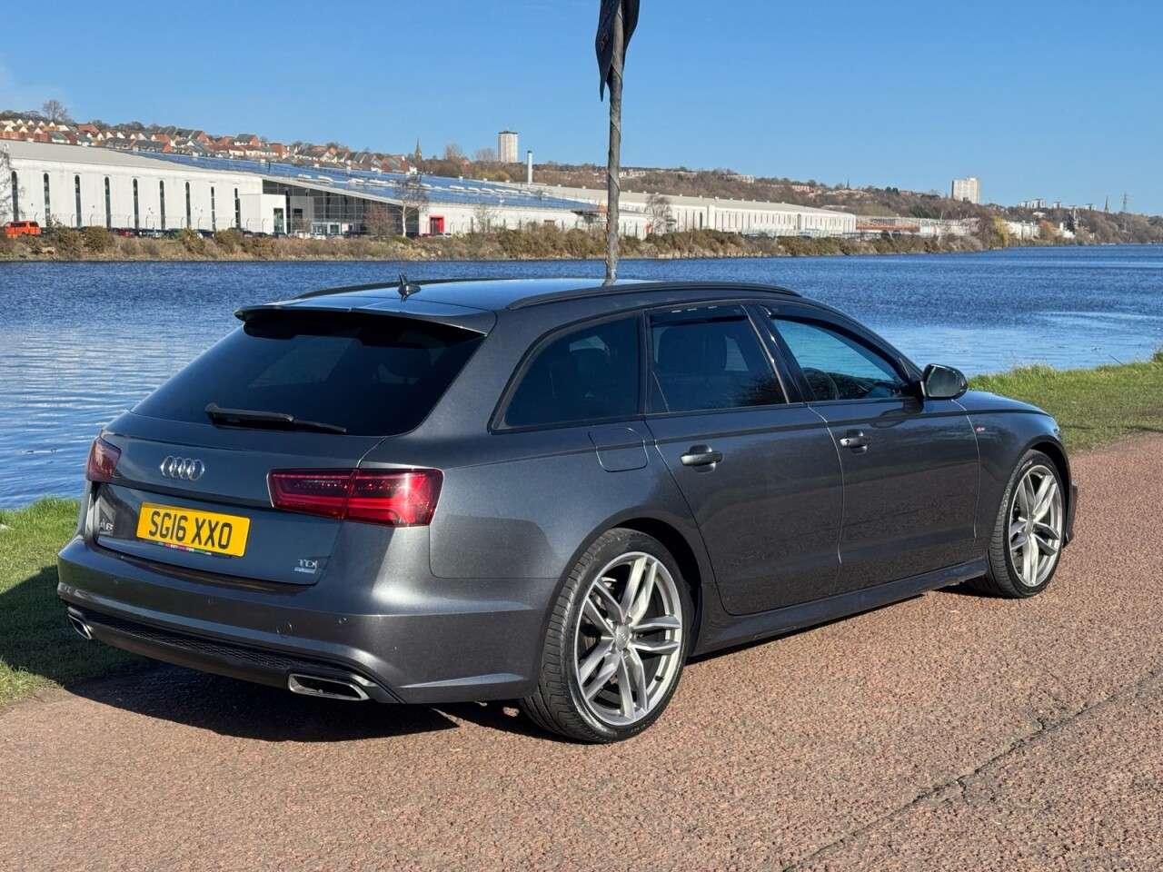 A 2016 AUDI A6 AVANT 2.0 TDI ultra Black Edition Estate 5dr Diesel S Tronic Euro 6 (s/s) (190 ps A 2016 AUDI A6 AVANT 2.0 TDI ultra Black Edition Estate 5dr Diesel S Tronic Euro 6 (s/s) (190 ps