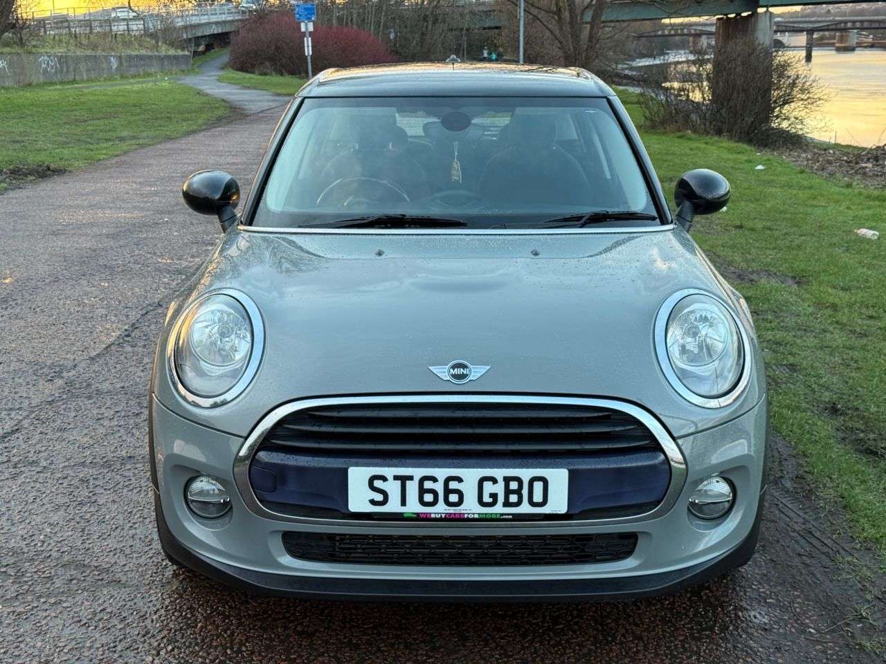 A 2016 MINI HATCH 1.5 Cooper Hatchback 5dr Petrol Manual Euro 6 (s/s) (136 ps) FULL BLACK PAC A 2016 MINI HATCH 1.5 Cooper Hatchback 5dr Petrol Manual Euro 6 (s/s) (136 ps) FULL BLACK PAC