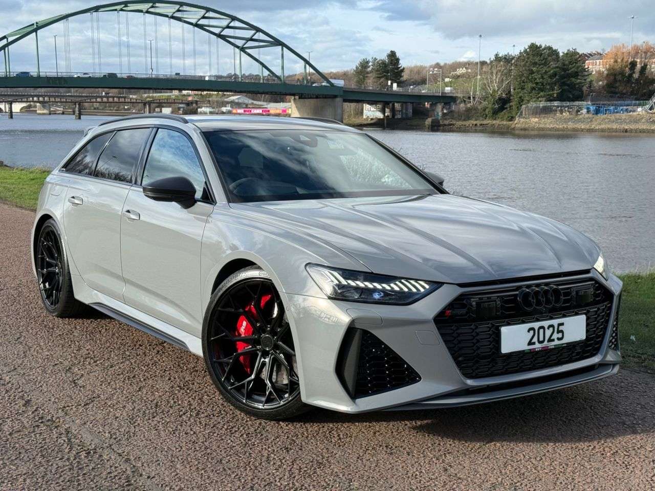 A 2025 AUDI RS6 AVANT 4.0 TFSI V8 Performance Carbon Vorsprung Estate 5dr Petrol Tiptronic quattr A 2025 AUDI RS6 AVANT 4.0 TFSI V8 Performance Carbon Vorsprung Estate 5dr Petrol Tiptronic quattr