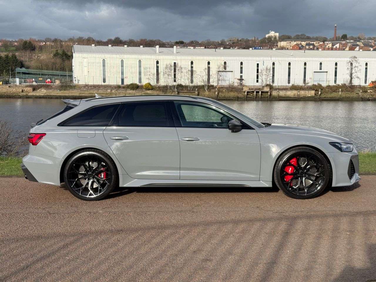 A 2025 AUDI RS6 AVANT 4.0 TFSI V8 Performance Carbon Vorsprung Estate 5dr Petrol Tiptronic quattr A 2025 AUDI RS6 AVANT 4.0 TFSI V8 Performance Carbon Vorsprung Estate 5dr Petrol Tiptronic quattr