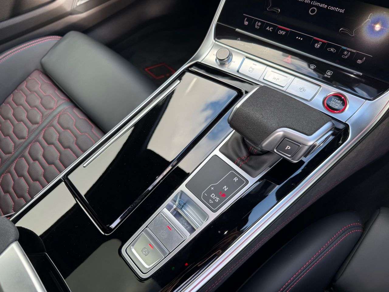 2025 AUDI RS6 AVANT 2025 AUDI RS6 AVANT