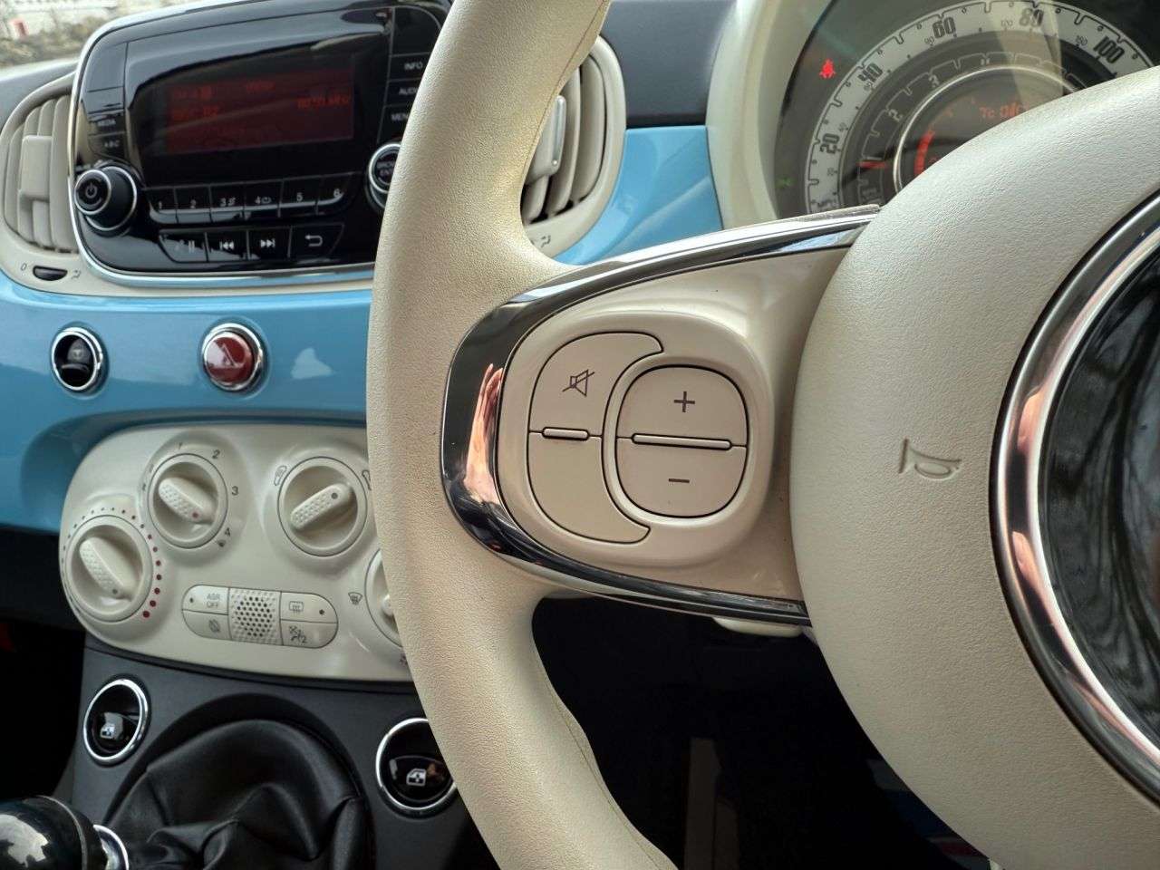 2017 FIAT 500 2017 FIAT 500