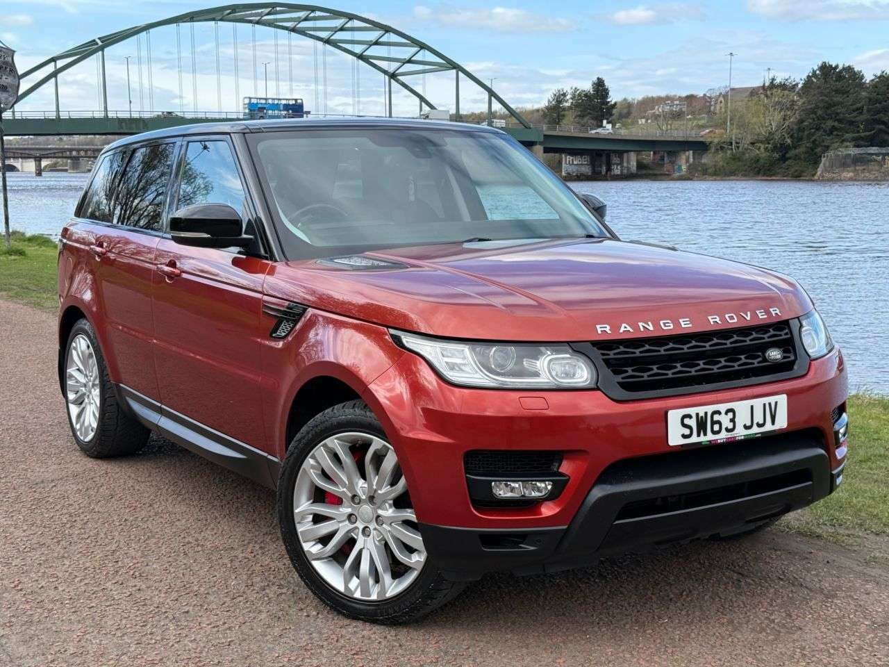 A 2013 LAND ROVER RANGE ROVER SPORT 3.0 SD V6 HSE SUV 5dr Diesel Auto 4WD Euro 5 (s/s) (292 ps) **CRUISE CONTRO A 2013 LAND ROVER RANGE ROVER SPORT 3.0 SD V6 HSE SUV 5dr Diesel Auto 4WD Euro 5 (s/s) (292 ps) **CRUISE CONTRO