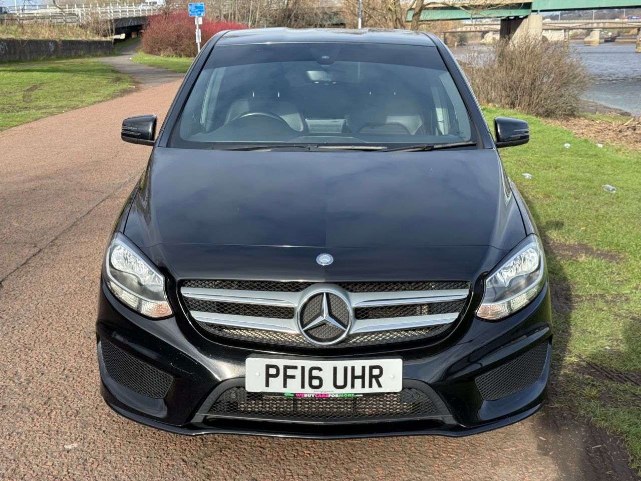 A 2016 MERCEDES B-CLASS B 220 D 4MATIC AMG LINE A 2016 MERCEDES B-CLASS B 220 D 4MATIC AMG LINE