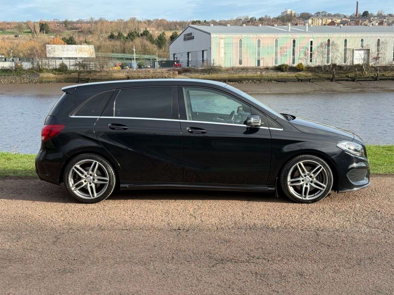 A 2016 MERCEDES B-CLASS B 220 D 4MATIC AMG LINE A 2016 MERCEDES B-CLASS B 220 D 4MATIC AMG LINE